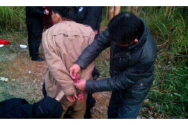 讨债公司上门讨债被撞：风险与法律考量